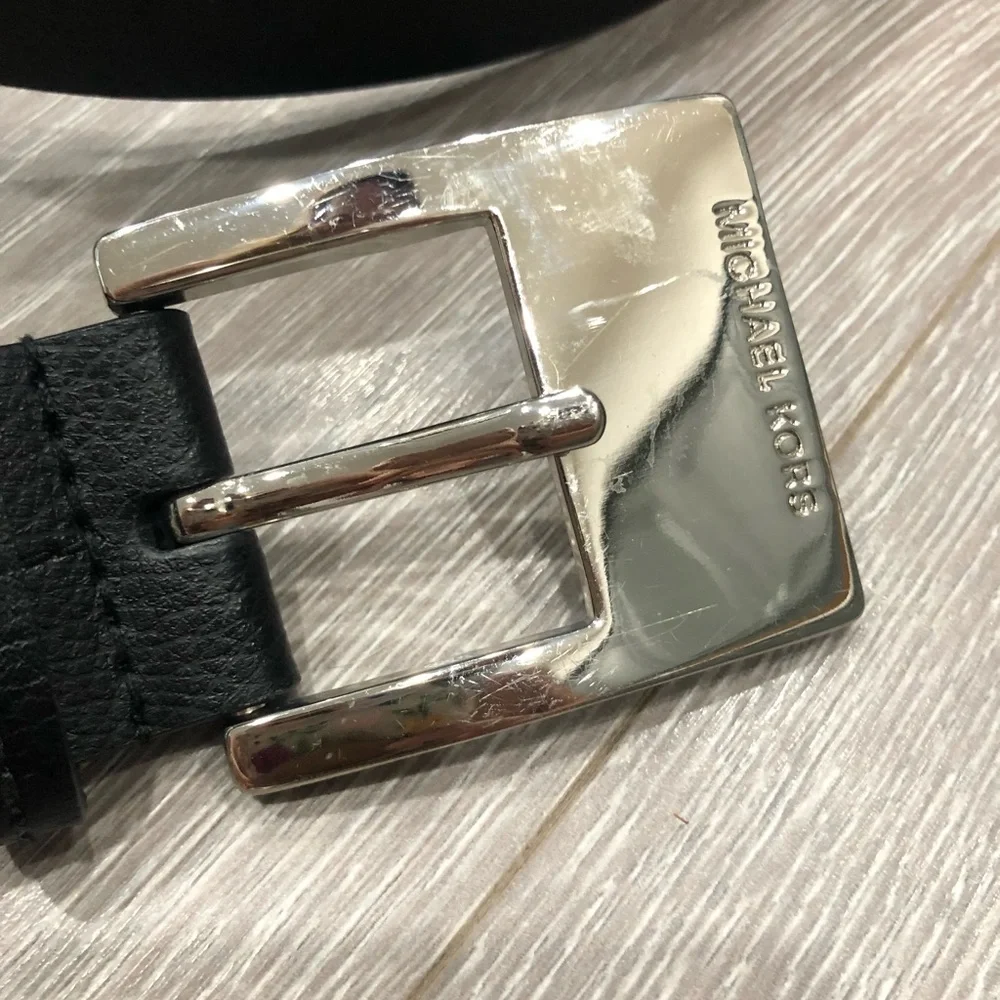 Michael Kors leather belt - Picture 2 of 4